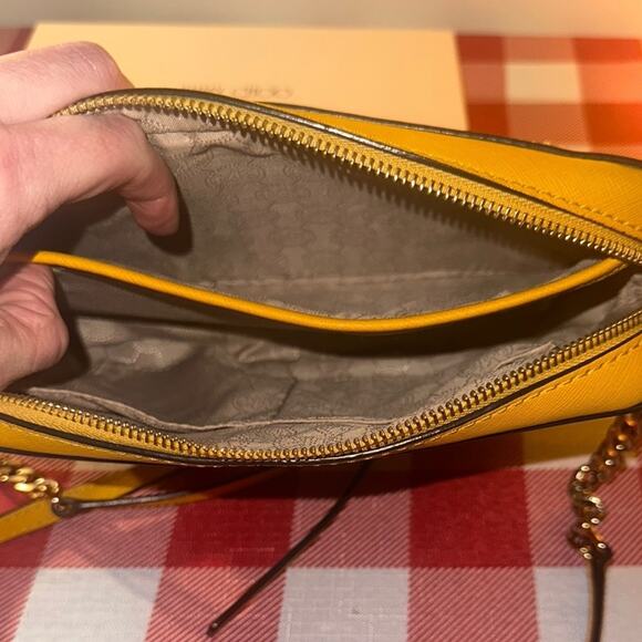 Michael Kors Jet Set Large Saffiano Leather Crossbody Bag - Picture 6 of 7